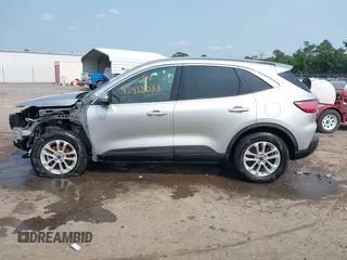 2020 Ford Escape SE с VIN 1FMCU9G64LUC57090, выставлен на аукционе IAAI как лот 42412033 с пробегом 25 023 миль миль и . История ставок и продаж доступна на DreamBid. Изображение 15.