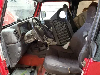 2001 Jeep Wrangler Sport z VIN 1J4FA49S81P362860, wystawiony jako Copart lot #52526165 z przebiegiem 125 124 mil mil oraz Czysty tytuł • Clean title. Historia ofert i sprzedaży dostępna na DreamBid. Obrazek 7.