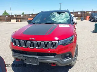 2025 Jeep Compass Trailhawk with VIN 3C4NJDDN7ST550950, listed as a IAAI auction lot 42540153 with 8,546 mi miles and . Bid and sale history available at DreamBid. Image 12.