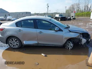 2013 Mazda 3 i Touring with VIN JM1BL1VP5D1750277, listed as a IAAI auction lot 42010525 with 174,192 mi miles and . Bid and sale history available at carsss.com. Image 14.
