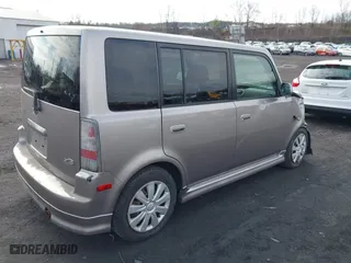 2005 Scion xB with VIN JTLKT324750219762, listed as a IAAI auction lot 42039715 with 173,512 mi miles. Bid and sale history available at carsss.com. Image 4.