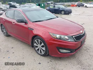 2013 Kia Optima SX z VIN 5XXGR4A6XDG133352, wystawiony jako IAAI lot #42899524 z przebiegiem 203 378 mil mil oraz . Historia ofert i sprzedaży dostępna na DreamBid. Obrazek 1.
