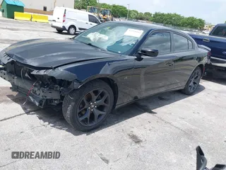 2020 Dodge Charger SXT z VIN 2C3CDXBG4LH238412, wystawiony jako IAAI lot #42494489 z przebiegiem 102 337 mil mil oraz . Historia ofert i sprzedaży dostępna na DreamBid. Obrazek 2.