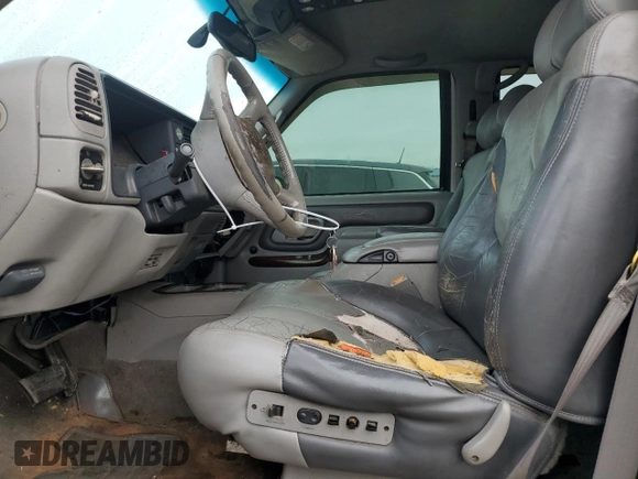 2000 GMC Denali z VIN 1GKEK13RXYR110436, wystawiony jako Copart lot #74311244 z przebiegiem 250 735 mil mil oraz Szkody całkowita. Historia ofert i sprzedaży dostępna na DreamBid. Obrazek 7.