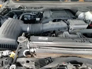 2020 Ram 1500 Limited z VIN 1C6SRFHT6LN137085, wystawiony jako Copart lot #70130085 z przebiegiem 111 412 mil mil oraz Szkoda całkowita • Salvage title. Historia ofert i sprzedaży dostępna na DreamBid. Obrazek 15.