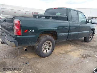2006 Chevrolet Silverado 1500 LT1 with VIN 1GCEK19V36Z269098, listed as a IAAI auction lot 41949649 with 286,007 mi miles. Bid and sale history available at carsss.com. Image 4.