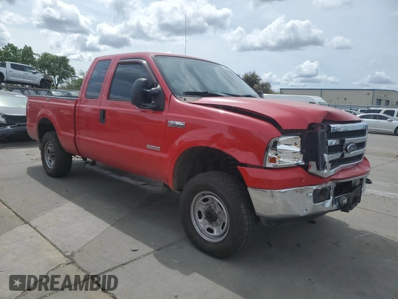 2005 Ford F-250 XL with VIN 1FTSX21P15EA76932, listed as a Copart auction lot 52053355 with 134,955 mi miles and Salvage title. Bid and sale history available at DreamBid. Image 4.