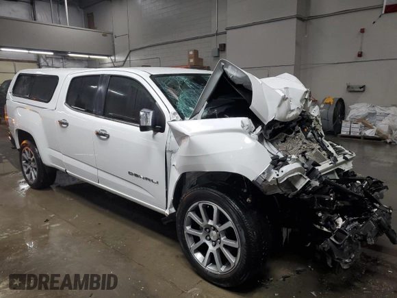 2022 GMC Canyon 4WD Denali with VIN 1GTG6EEN3N1318081, listed as a Copart auction lot 45707795 with 46,882 mi miles and Salvage Title. Bid and sale history available at carsss.com. Image 4.