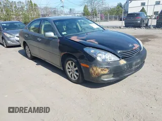 2004 Lexus ES 330 with VIN JTHBA30G745045058, listed as a IAAI auction lot 42098518 with 203,436 mi miles. Bid and sale history available at carsss.com. Image 1.