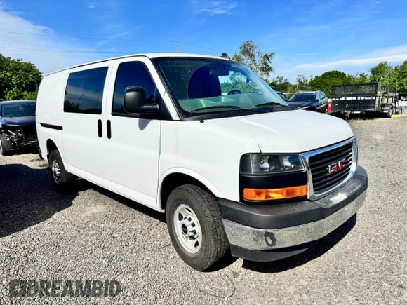 2017 GMC Savana Cargo z VIN 1GTZ7GFGXH1345543, wystawiony jako Copart lot #57692035 z przebiegiem 143 752 mil mil oraz Szkody całkowita. Historia ofert i sprzedaży dostępna na DreamBid. Obrazek 1.