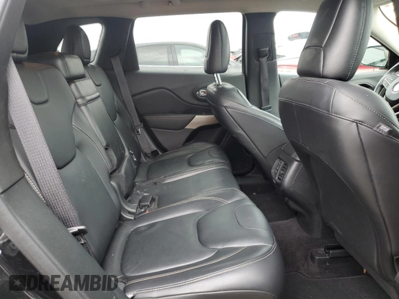 2017 Jeep Cherokee Limited z VIN 1C4PJMDS0HW616417, wystawiony jako Copart lot #50135515 z przebiegiem 121 693 mil mil oraz Szkoda całkowita • Salvage title. Historia ofert i sprzedaży dostępna na DreamBid. Obrazek 10.