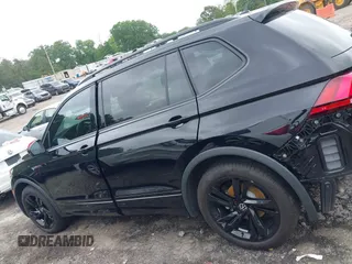 2023 Volkswagen Tiguan SE R-Line Black с VIN 3VVCB7AX2PM083015, выставлен на аукционе IAAI как лот 42129681 с пробегом 13 272 миль миль и . История ставок и продаж доступна на DreamBid. Изображение 14.