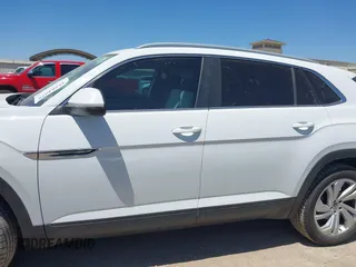 2021 Volkswagen Atlas SEL с VIN 1V2EE2CA8MC202806, выставлен на аукционе IAAI как лот 41984025 с пробегом 126 868 миль миль и . История ставок и продаж доступна на DreamBid. Изображение 14.