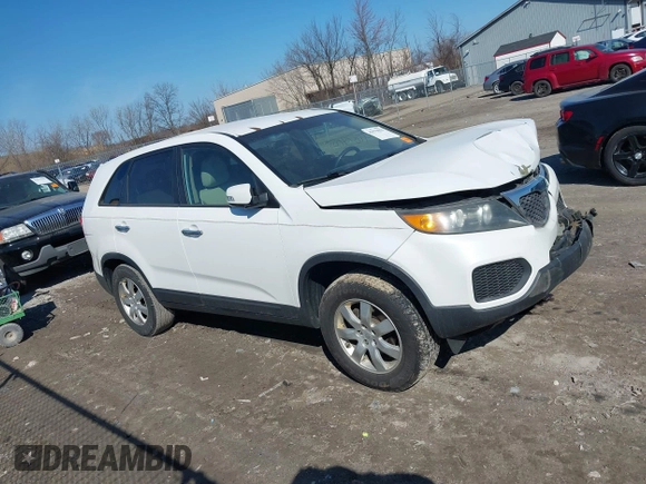 2011 Kia Sorento LX with VIN 5XYKT3A19BG101768, listed as a IAAI auction lot 41879055 with 147,902 mi miles. Bid and sale history available at carsss.com. Image 12.