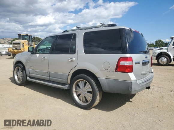 2007 Ford Expedition XLT z VIN 1FMFU15507LA48143, wystawiony jako Copart lot #53579105 z przebiegiem 109 367 mil mil oraz Szkoda całkowita • Salvage title. Historia ofert i sprzedaży dostępna na DreamBid. Obrazek 2.