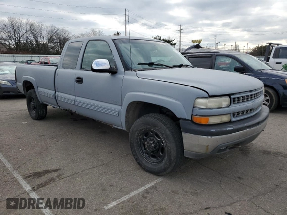 2000 Chevrolet Silverado 2500 LT with VIN 1GCGK29U2YE430010, listed as a Copart auction lot 37657274 with 329,629 mi miles and Clean Title. Bid and sale history available at carsss.com. Image 4.