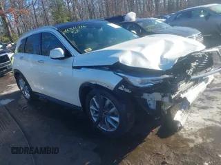 2020 Infiniti QX50 Luxe z VIN 3PCAJ5M32LF121640, wystawiony jako IAAI lot #41311716 z przebiegiem 43 813 mil mil oraz . Historia ofert i sprzedaży dostępna na DreamBid. Obrazek 1.