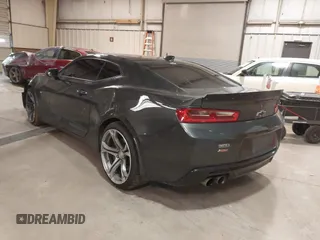 2018 Chevrolet Camaro 2SS with VIN 1G1FH1R76J0190616, listed as a IAAI auction lot 41595815 with 33,084 mi miles and . Bid and sale history available at DreamBid. Image 3.