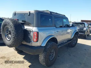 2024 Ford Bronco Outer Banks with VIN 1FMEE8BP9RLA09450, listed as a IAAI auction lot 41672389 with 11,454 mi miles. Bid and sale history available at carsss.com. Image 4.