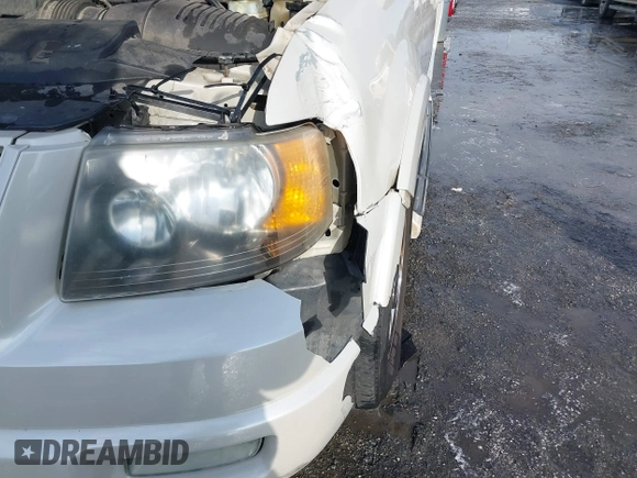 2006 Ford Expedition Limited with VIN 1FMFU19546LA23593, listed as a IAAI auction lot 41225947 with 190,418 mi miles. Bid and sale history available at carsss.com. Image 6.
