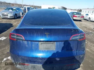 2024 Tesla Model Y Long Range with VIN 7SAYGDEE5RA252075, listed as a IAAI auction lot 41380481 with 13,088 mi miles. Bid and sale history available at carsss.com. Image 16.
