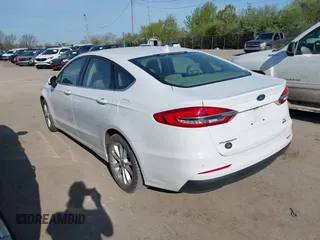 2019 Ford Fusion SE with VIN 3FA6P0HD6KR265995, listed as a IAAI auction lot 42097079 with 112,713 mi miles. Bid and sale history available at carsss.com. Image 3.