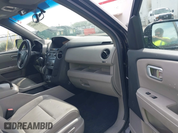 2012 Honda Pilot EX-L with VIN 5FNYF4H68CB045923, listed as a IAAI auction lot 42438452 with 231,037 mi miles and . Bid and sale history available at DreamBid. Image 5.