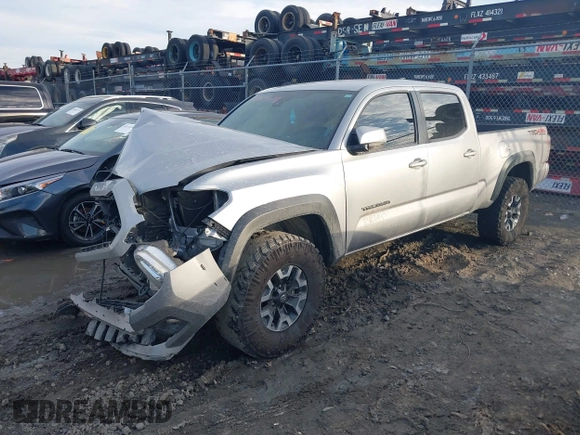 2021 Toyota Tacoma 4WD SR5 with VIN 5TFDZ5BN2MX063823, listed as a IAAI auction lot 41447098 with 52,538 mi miles. Bid and sale history available at carsss.com. Image 17.