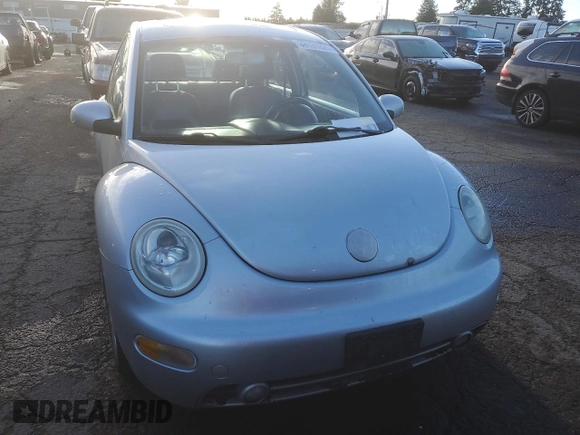 2004 Volkswagen New Beetle Coupe GLS with VIN 3VWCK31C84M415021, listed as a Copart auction lot 88131025 with 277,725 mi miles and Salvage Title. Bid and sale history available at carsss.com. Image 5.