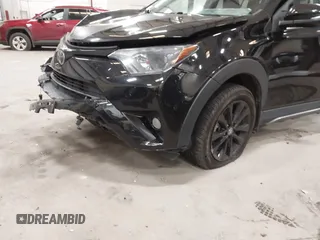 2018 Toyota RAV4 XLE с VIN 2T3RFREVXJW721812, выставлен на аукционе IAAI как лот 42358506 с пробегом 100 777 миль миль и . История ставок и продаж доступна на DreamBid. Изображение 18.