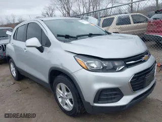 2019 Chevrolet Trax LS with VIN 3GNCJKSBXKL295142, listed as a IAAI auction lot 41900098 with 95,121 mi miles. Bid and sale history available at carsss.com. Image 1.