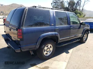 2000 Chevrolet Tahoe Z71 with VIN 1GNEK13R1YR170690, listed as a Copart auction lot 72806004 with 211,151 mi miles and Clean Title. Bid and sale history available at carsss.com. Image 3.