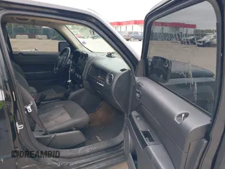 2015 Jeep Patriot Sport with VIN 1C4NJRBB3FD130331, listed as a IAAI auction lot 42075524 with 180,719 mi miles and . Bid and sale history available at carsss.com. Image 5.