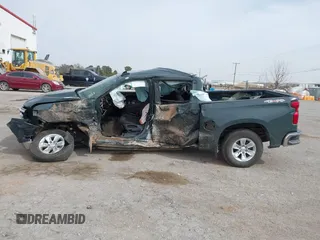 2025 Chevrolet Silverado 1500 with VIN 3GCUKDEDXSG177278, listed as a IAAI auction lot 41581374 with Not Provided miles and . Bid and sale history available at DreamBid. Image 14.