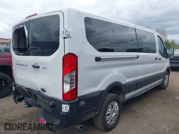 2024 Ford Transit Passenger XL with VIN 1FBAX2YG6RKA21325, listed as a IAAI auction lot 42030901 with 22,993 mi miles. Bid and sale history available at carsss.com. Image 4.