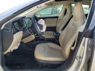 2014 Tesla Model S 60 with VIN 5YJSA1H11EFP49407, listed as a Copart auction lot 52215955 with 109,827 mi miles and Salvage Title. Bid and sale history available at DreamBid. Image 7.