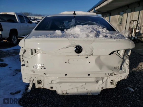 2024 Volkswagen Jetta Sport z VIN 3VWBM7BU5RM047747, wystawiony jako Copart lot #87579515 z przebiegiem 4 289 mil mil oraz Szkoda całkowita • Salvage title. Historia ofert i sprzedaży dostępna na DreamBid. Obrazek 6.
