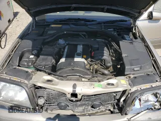 1996 Mercedes-Benz S 320 z VIN WDBGA33EXTA319438, wystawiony jako Copart lot #68985544 z przebiegiem Nie podano mil oraz Szkody całkowita. Historia ofert i sprzedaży dostępna na DreamBid. Obrazek 13.