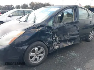 2007 Toyota Prius with VIN JTDKB20U273295502, listed as a IAAI auction lot 41361511 with 200,378 mi miles. Bid and sale history available at carsss.com. Image 6.