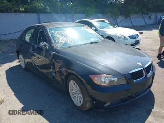 2007 BMW 3 Series 328xi z VIN WBAVC93557KX61238, wystawiony jako IAAI lot #40251584 z przebiegiem 133 587 mil mil oraz . Historia ofert i sprzedaży dostępna na DreamBid. Obrazek 1.