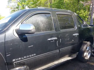 2013 Chevrolet Avalanche LS with VIN 3GNTKEE76DG197730, listed as a IAAI auction lot 42128989 with 105,722 mi miles and . Bid and sale history available at DreamBid. Image 15.