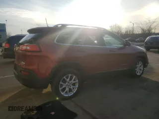 2016 Jeep Cherokee Latitude with VIN 1C4PJLCBXGW221848, listed as a Copart auction lot 51090945 with 216,945 mi miles and Salvage title. Bid and sale history available at DreamBid. Image 3.