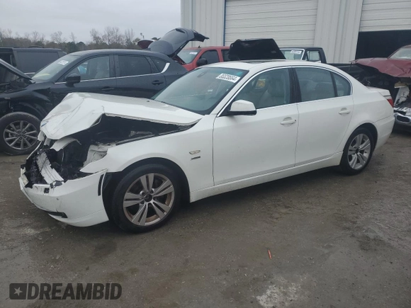 2010 BMW 5 Series 528i xDrive with VIN WBANV1C50AC445727, listed as a Copart auction lot 86628664 with 204,199 mi miles and Salvage Title. Bid and sale history available at carsss.com. Image 1.