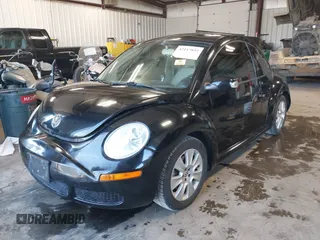2008 Volkswagen New Beetle Coupe S with VIN 3VWRG31C18M505015, listed as a IAAI auction lot 42117855 with 52,177 mi miles. Bid and sale history available at carsss.com. Image 18.