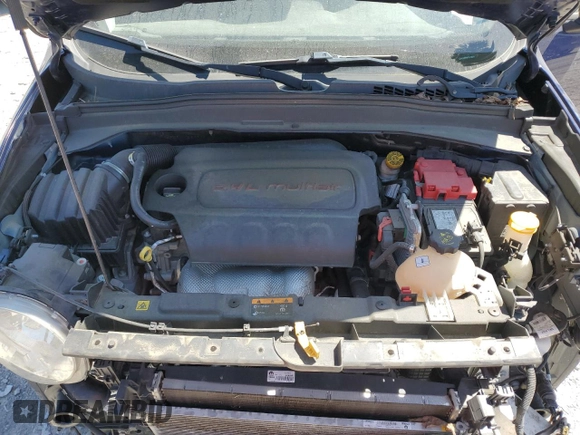 2019 Jeep Renegade Latitude z VIN ZACNJABB4KPJ77846, wystawiony jako Copart lot #53293925 z przebiegiem 77 934 mil mil oraz Szkoda całkowita • Salvage title. Historia ofert i sprzedaży dostępna na DreamBid. Obrazek 13.