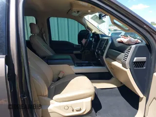 2017 Ford F-250 Lariat z VIN 1FT7W2BTXHEB51281, wystawiony jako IAAI lot #42094810 z przebiegiem 120 633 mil mil oraz . Historia ofert i sprzedaży dostępna na DreamBid. Obrazek 5.