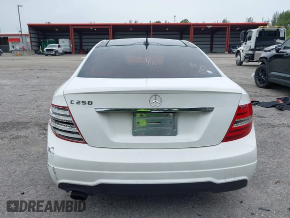 2015 Mercedes-Benz C 250 with VIN WDDGJ4HB8FG391252, listed as a IAAI auction lot 42428123 with 139,413 mi miles and . Bid and sale history available at DreamBid. Image 16.