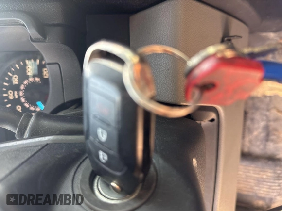2019 Ford F-150 XL z VIN 1FTEX1C51KKC92425, wystawiony jako IAAI lot #42526412 z przebiegiem 150 373 mil mil oraz . Historia ofert i sprzedaży dostępna na DreamBid. Obrazek 12.