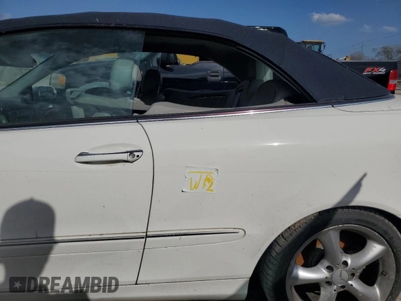2005 Mercedes-Benz CLK 320 with VIN WDBTK65G45T054521, listed as a Copart auction lot 75249084 with Not Provided miles and Non Repairable. Bid and sale history available at DreamBid. Image 12.