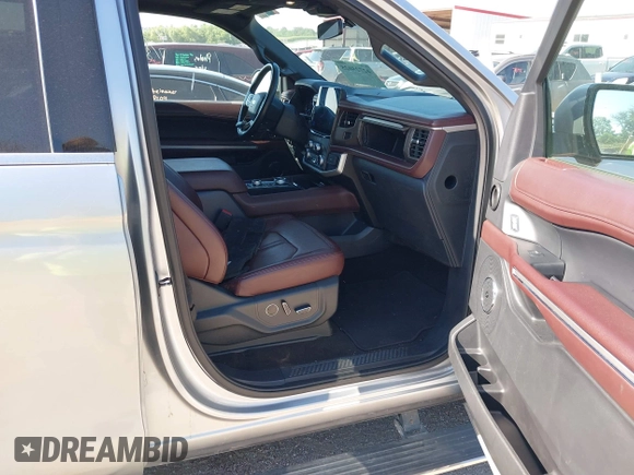 2023 Ford Expedition Max Limited z VIN 1FMJK2A81PEA48159, wystawiony jako IAAI lot #42725025 z przebiegiem 79 301 mil mil oraz . Historia ofert i sprzedaży dostępna na DreamBid. Obrazek 5.